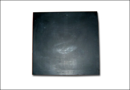 Rubber plate with smooth surfaces