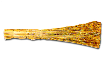 Broomcorn whisk broom with 3 twines