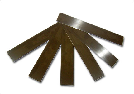 Sheets of gauged stainless steel