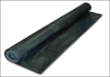 Rubber plate with plie and smooth surfaces