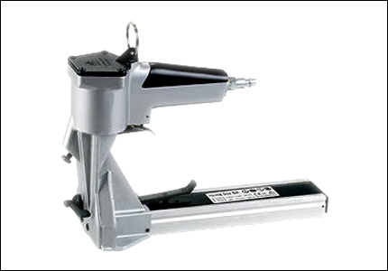 Manual or pneumatic stapler